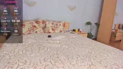 Alisha  Kevin online show from December 19, 8:13 am