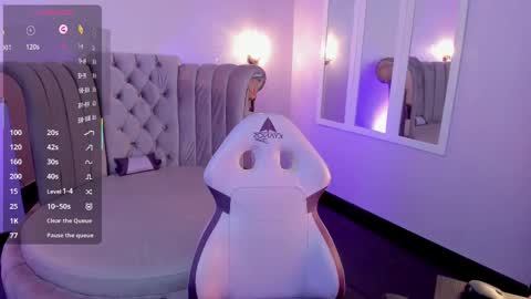 Snapshot of seren_bleck chatting on February 28, 7:48 am Seren Follow me online show from February 28, 7:48 am