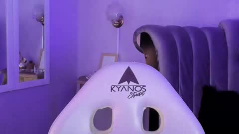 Snapshot of seren_bleck chatting on September 16, 2:45 am Seren Follow me online show from September 16, 2:45 am