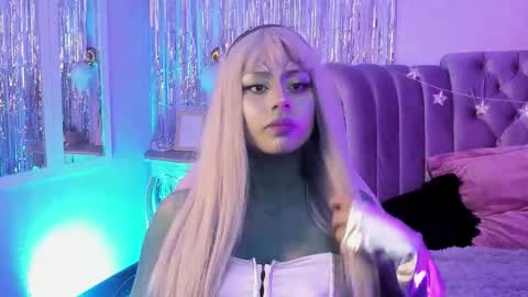 Snapshot of seren_bleck chatting on November 1, 3:19 am Seren Follow me online show from November 1, 3:19 am