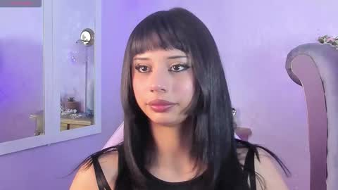 Snapshot of seren_bleck chatting on November 19, 2:44 am Seren Follow me online show from November 19, 2:44 am