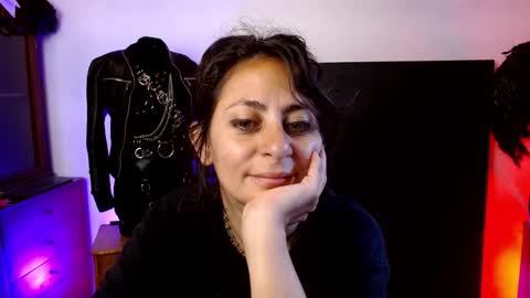 Snapshot of serena_xyz chatting on September 21, 3:24 pm Serena Xyz online show from September 21, 3:24 pm