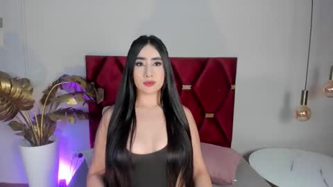 serenaaveline online show from December 16, 12:59 am