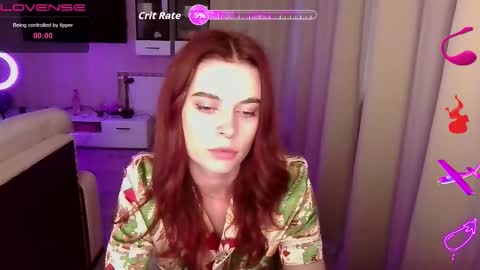 Snapshot of serenamilss chatting on October 12, 3:11 pm serenamilss online show from October 12, 3:11 pm
