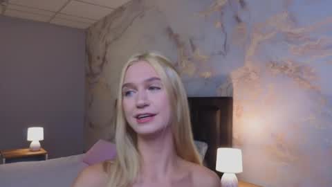 SerenaStile online show from May 28, 10:23 am