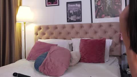 serendipity31 online show from April 4, 11:40 am