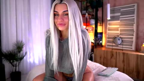 Serene Sophiex online show from February 2, 9:02 pm