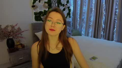 Snapshot of sereneflame chatting on January 14, 3:53 am Ophelia online show from January 14, 3:53 am