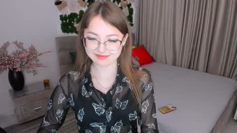 Snapshot of sereneflame chatting on February 4, 4:08 pm Ophelia online show from February 4, 4:08 pm