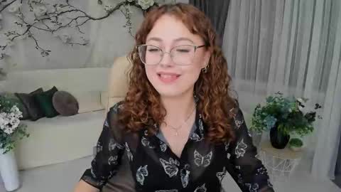 Snapshot of sereneflame chatting on September 24, 4:32 pm Ophelia online show from September 24, 4:32 pm