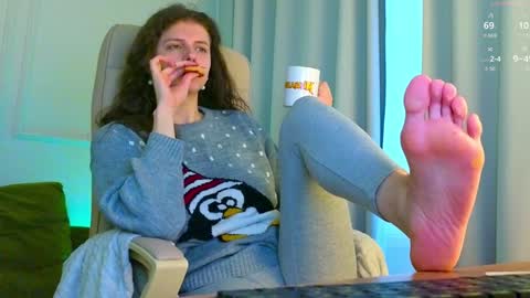 Hey Guys and Girls non-binary personalities  Im Sereta online show from December 14, 10:56 am