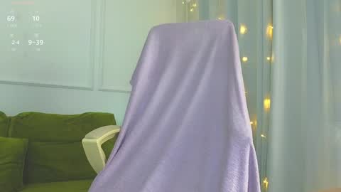 Hey Guys and Girls non-binary personalities  Im Sereta online show from December 17, 1:27 pm