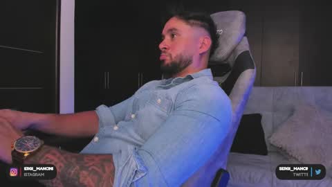 Snapshot of sergi_mancini11 chatting on December 18, 11:33 pm Sergi Mancini online show from December 18, 11:33 pm