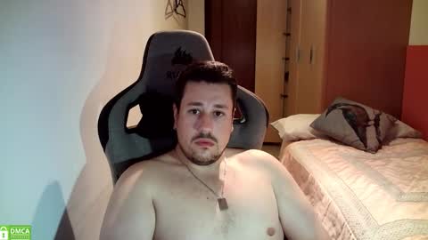 Snapshot of sergio95n chatting on October 18, 5:43 am Pollos online show from October 18, 5:43 am