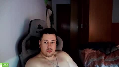 Snapshot of sergio95n chatting on November 2, 7:33 am Pollos online show from November 2, 7:33 am