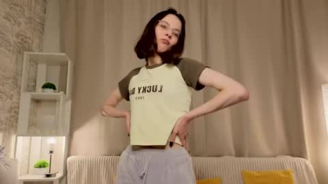 Melissa online show from April 14, 8:15 pm