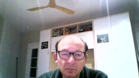 Snapshot of serrano49 chatting on February 6, 3:44 am serrano49 online show from February 6, 3:44 am