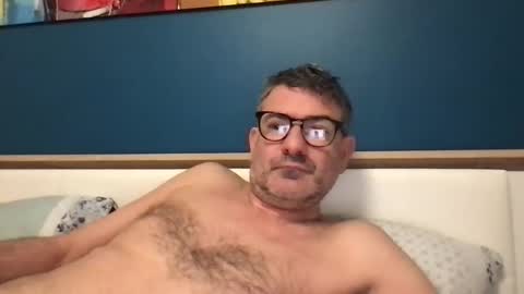 Snapshot of sesamechris92 chatting on February 28, 7:05 am sesamechris92 online show from February 28, 7:05 am