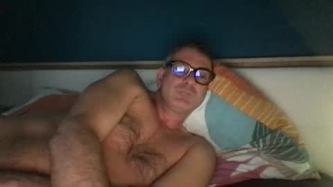 Snapshot of sesamechris92 chatting on October 19, 7:42 am sesamechris92 online show from October 19, 7:42 am