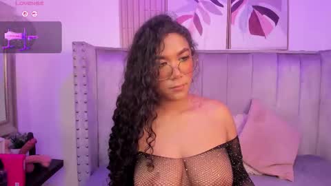 Danna  online show from February 21, 3:40 am