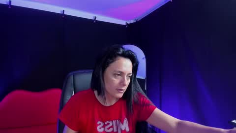 LUCERO online show from October 12, 4:33 am