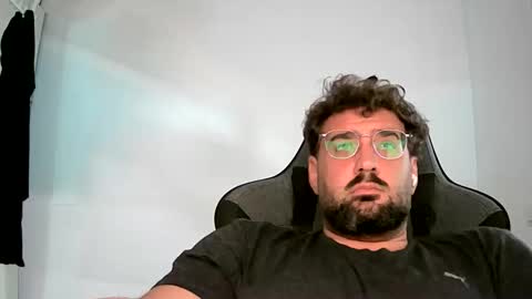 Snapshot of setema chatting on October 14, 1:34 pm StorPikk online show from October 14, 1:34 pm