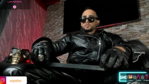 seth_0wner online show from April 1, 1:39 am