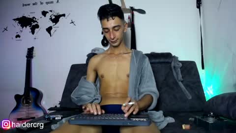 Snapshot of seth_swet chatting on July 16, 2:01 pm seth online show from July 16, 2:01 pm
