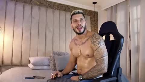 HEY IM SETH online show from February 1, 8:47 pm