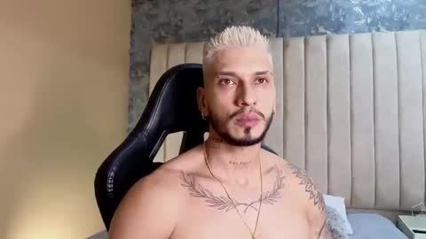 HEY IM SETH online show from February 19, 11:57 pm