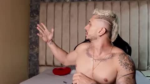 HEY IM SETH online show from March 11, 11:15 pm