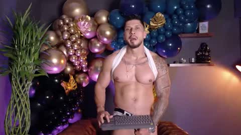 HEY IM SETH online show from October 28, 9:39 pm