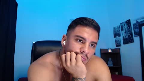 Snapshot of setth_king chatting on January 20, 12:39 pm Setth King online show from January 20, 12:39 pm