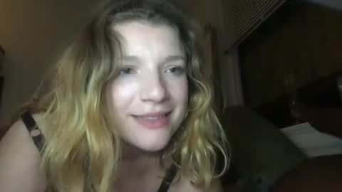 seturselfonfyre online show from October 22, 12:44 am