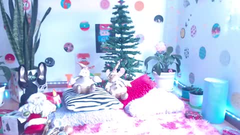 Snapshot of seuctive_woman57 chatting on December 5, 6:44 pm samy online show from December 5, 6:44 pm