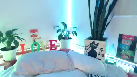 Snapshot of seuctive_woman57 chatting on September 30, 12:15 am samy online show from September 30, 12:15 am