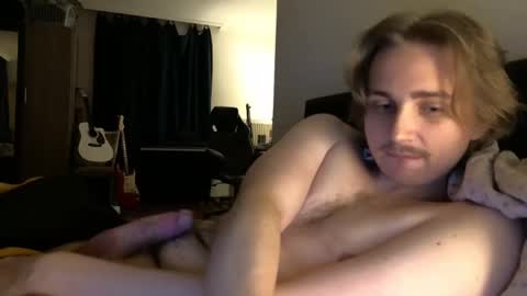 Snapshot of seven20yrs chatting on December 9, 8:23 pm seven20yrs online show from December 9, 8:23 pm