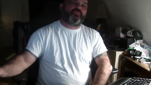 Snapshot of seveninchrichard chatting on February 2, 12:30 am Seven online show from February 2, 12:30 am