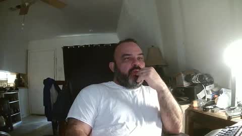 Snapshot of seveninchrichard chatting on February 2, 2:34 pm Seven online show from February 2, 2:34 pm