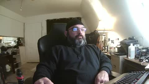 Snapshot of seveninchrichard chatting on February 19, 10:23 am Seven online show from February 19, 10:23 am