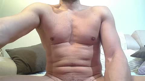 Snapshot of sex_machine_19 chatting on December 5, 11:27 am SEX MACHINE 19 online show from December 5, 11:27 am