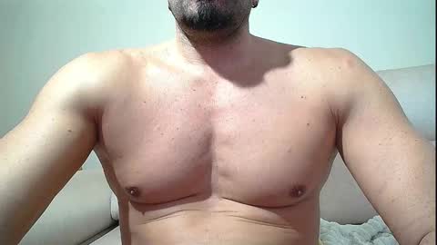 Snapshot of sex_machine_19 chatting on October 28, 12:41 pm SEX MACHINE 19 online show from October 28, 12:41 pm