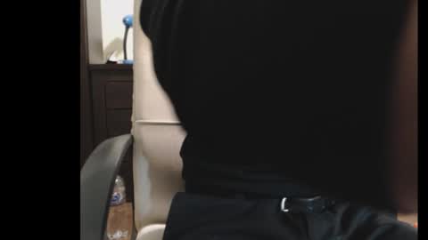 Snapshot of sexandsexy1999 chatting on November 4, 1:16 am Daniel Taylor online show from November 4, 1:16 am