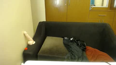 Snapshot of sexie_desire chatting on February 17, 8:11 am Mari online show from February 17, 8:11 am