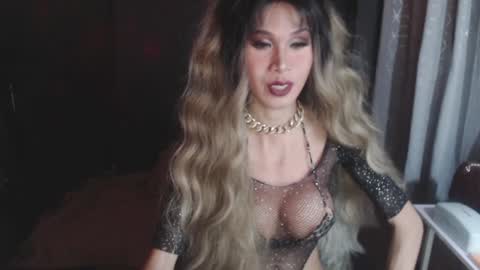 Snapshot of sexiest_asiants chatting on January 18, 8:10 am nicole online show from January 18, 8:10 am