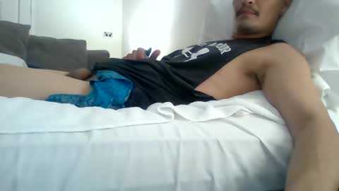 Snapshot of sexiiisenseiii chatting on September 18, 10:39 am dankdiggler online show from September 18, 10:39 am