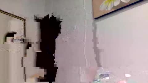 Snapshot of sexiiisenseiii chatting on September 21, 8:21 pm dankdiggler online show from September 21, 8:21 pm