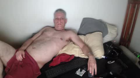 sexisgood0 online show from May 17, 7:21 pm