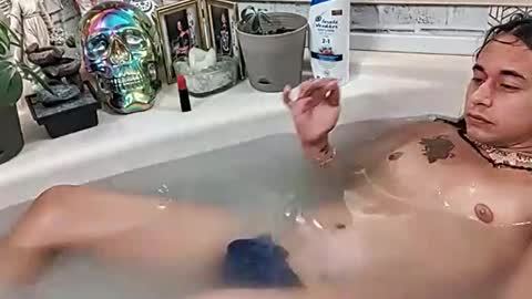 sexiwhiskey699 online show from May 13, 10:56 am