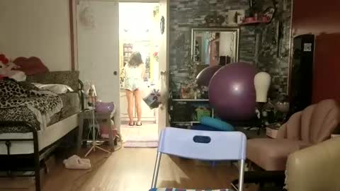 sexiwhiskey699 online show from May 28, 4:43 am